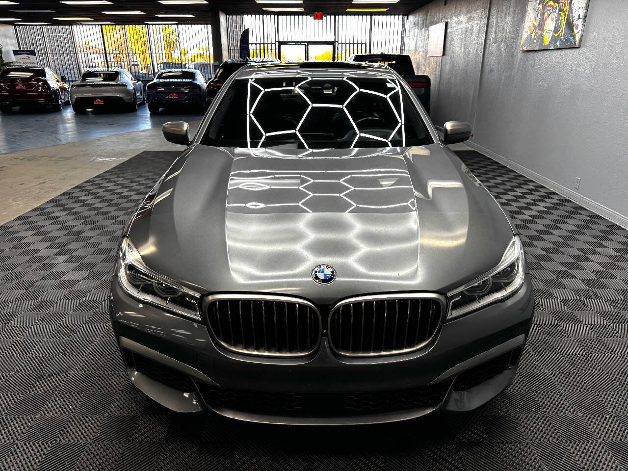 Used 2016 BMW 750i image 5