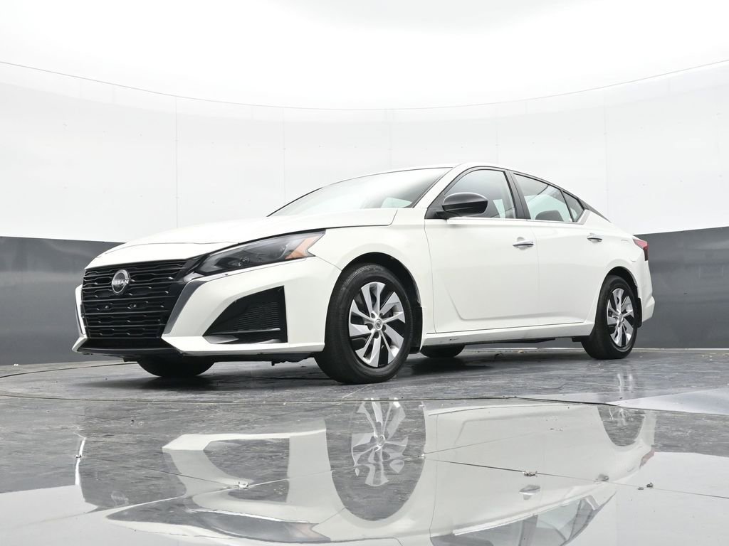 Used 2024 Nissan Altima 2.5 S image 47