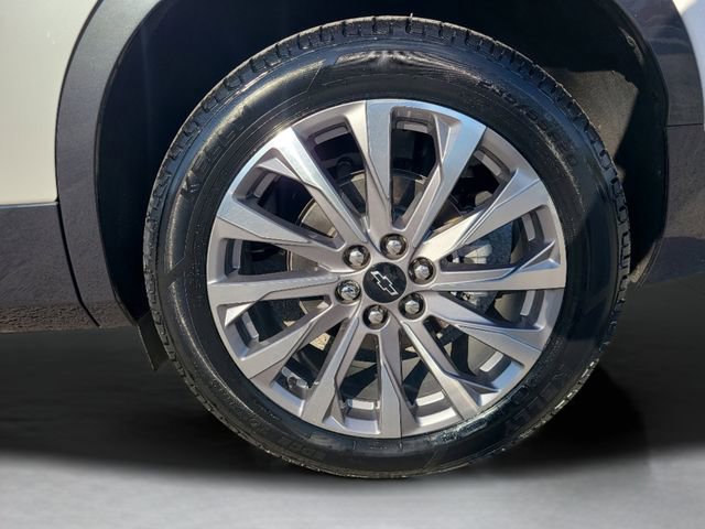 Used 2024 Chevrolet Blazer Premier FWD image 9