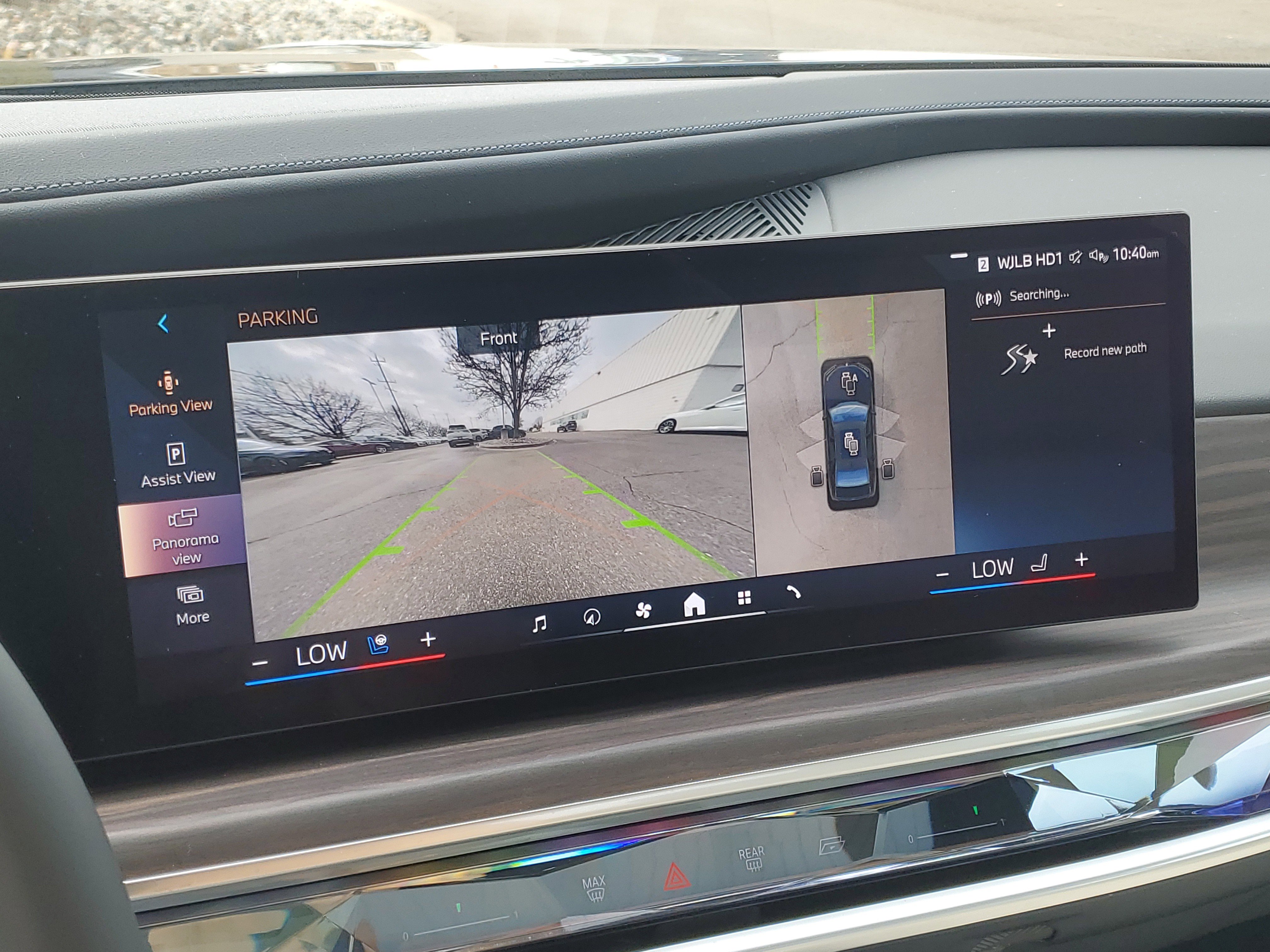 Certified 2023 BMW 760i xDrive w/ Executive Package image 16