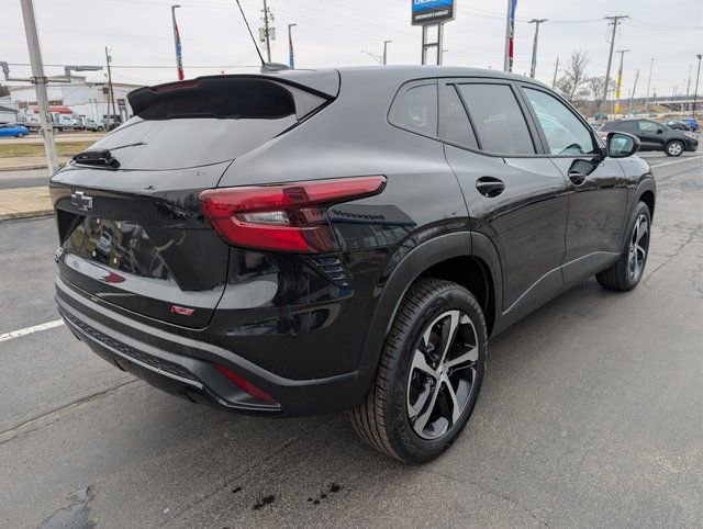 Used 2024 Chevrolet Trax RS image 5