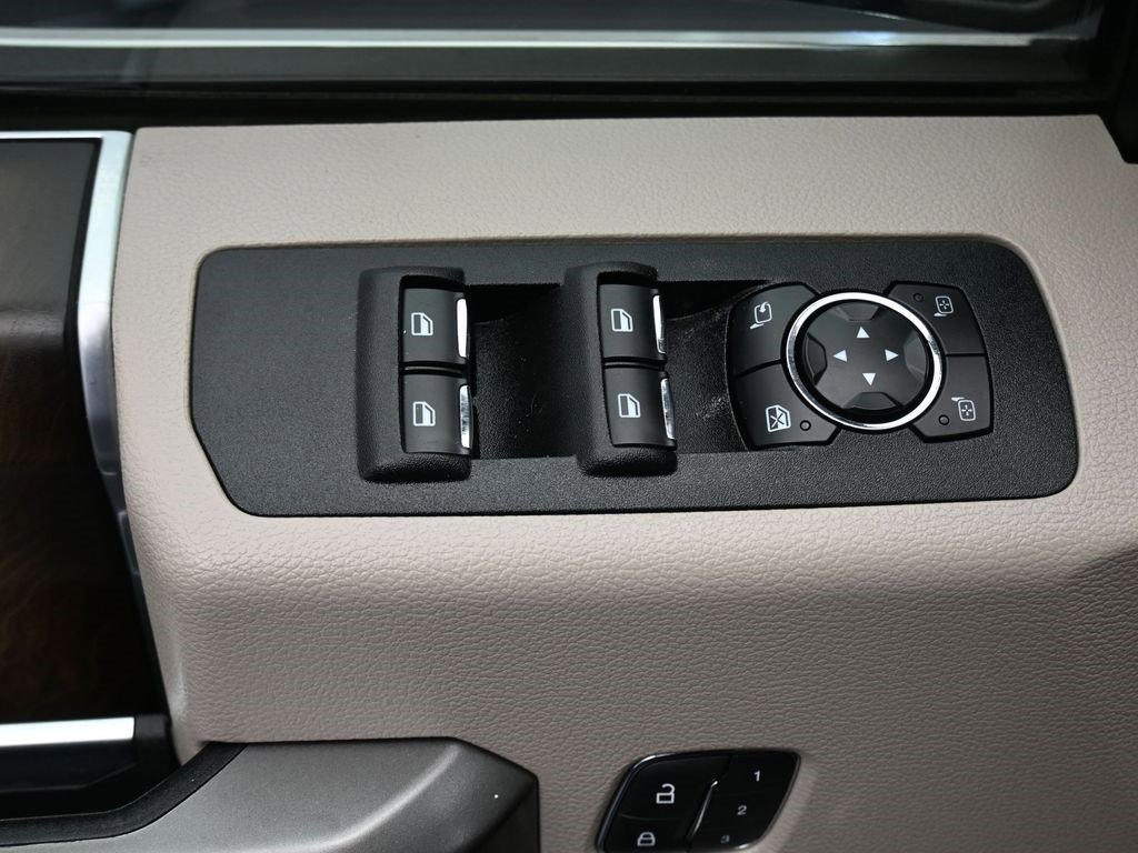 Used 2020 Ford F150 Limited w/ Trailer Tow Package image 11