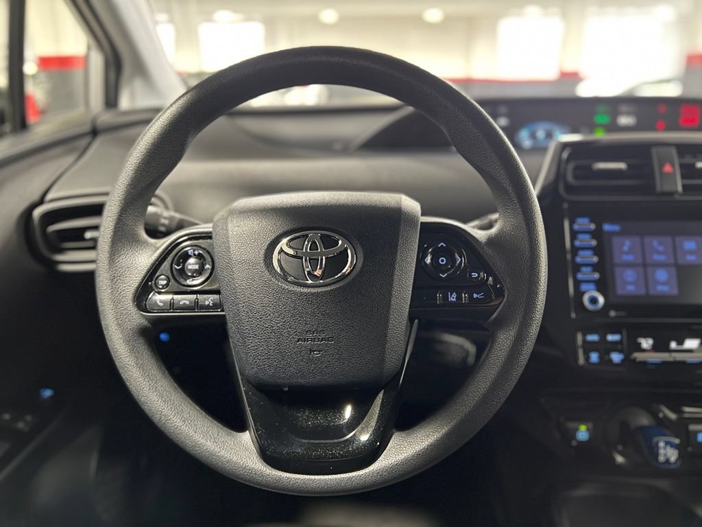 Certified 2022 Toyota Prius LE FWD image 28