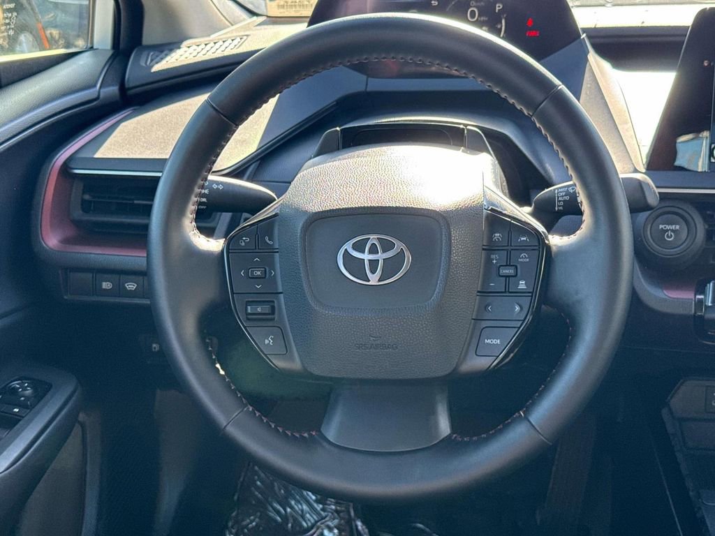 Used 2024 Toyota Prius Prime SE image 10