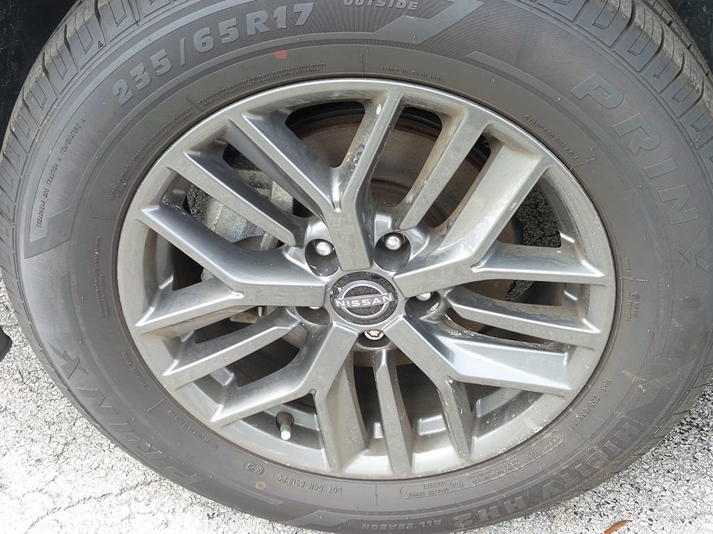 Used 2024 Nissan Rogue S FWD image 18
