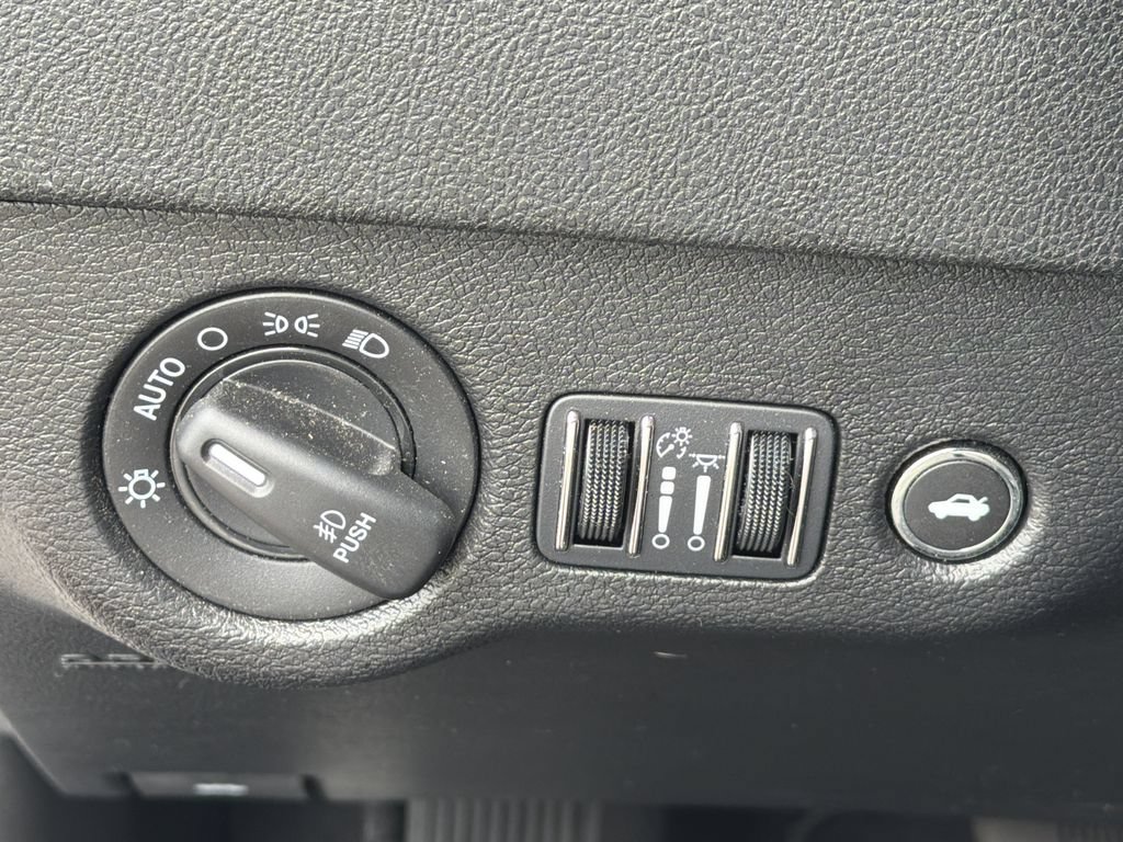 Used 2023 Dodge Charger Scat Pack w/ Harman/Kardon Audio Group RWD image 29