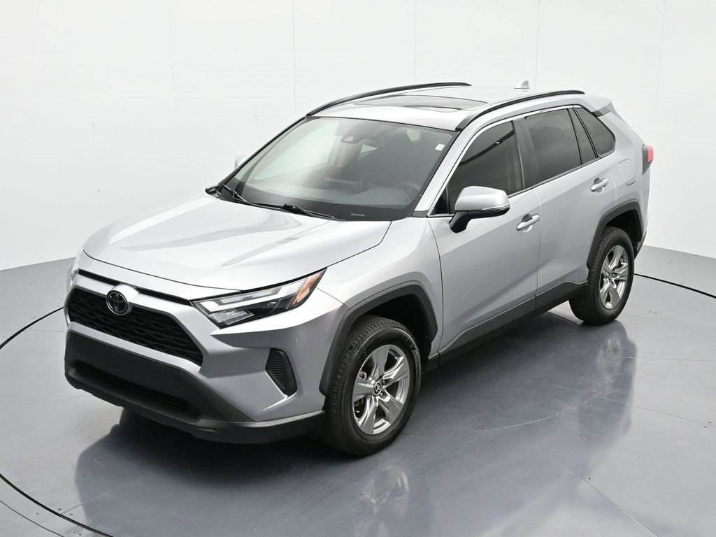 Used 2025 Toyota RAV4 XLE image 26