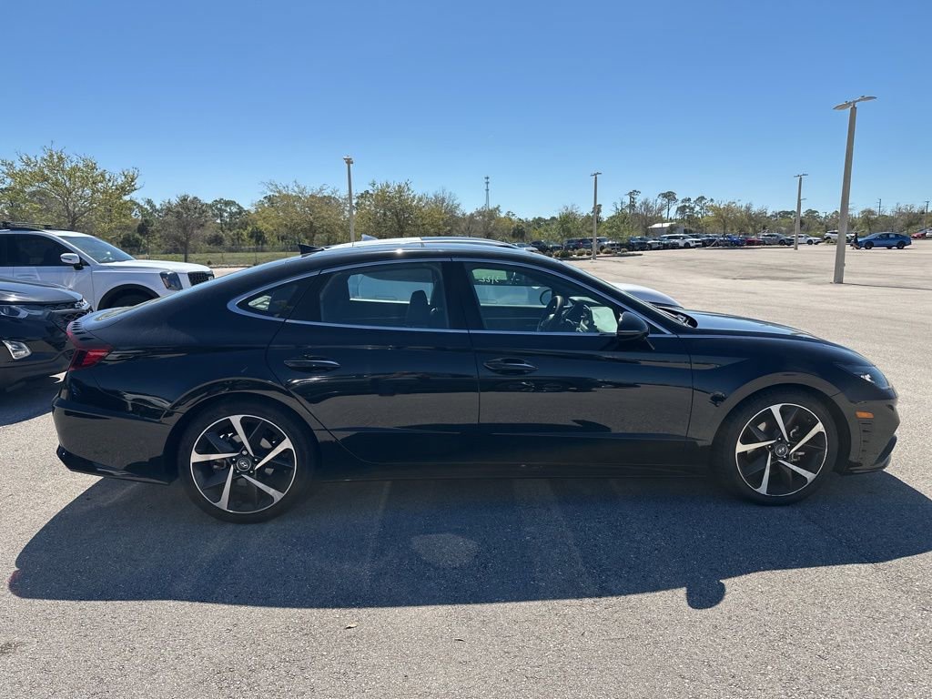 Used 2021 Hyundai Sonata SEL Plus w/ Tech Package image 9