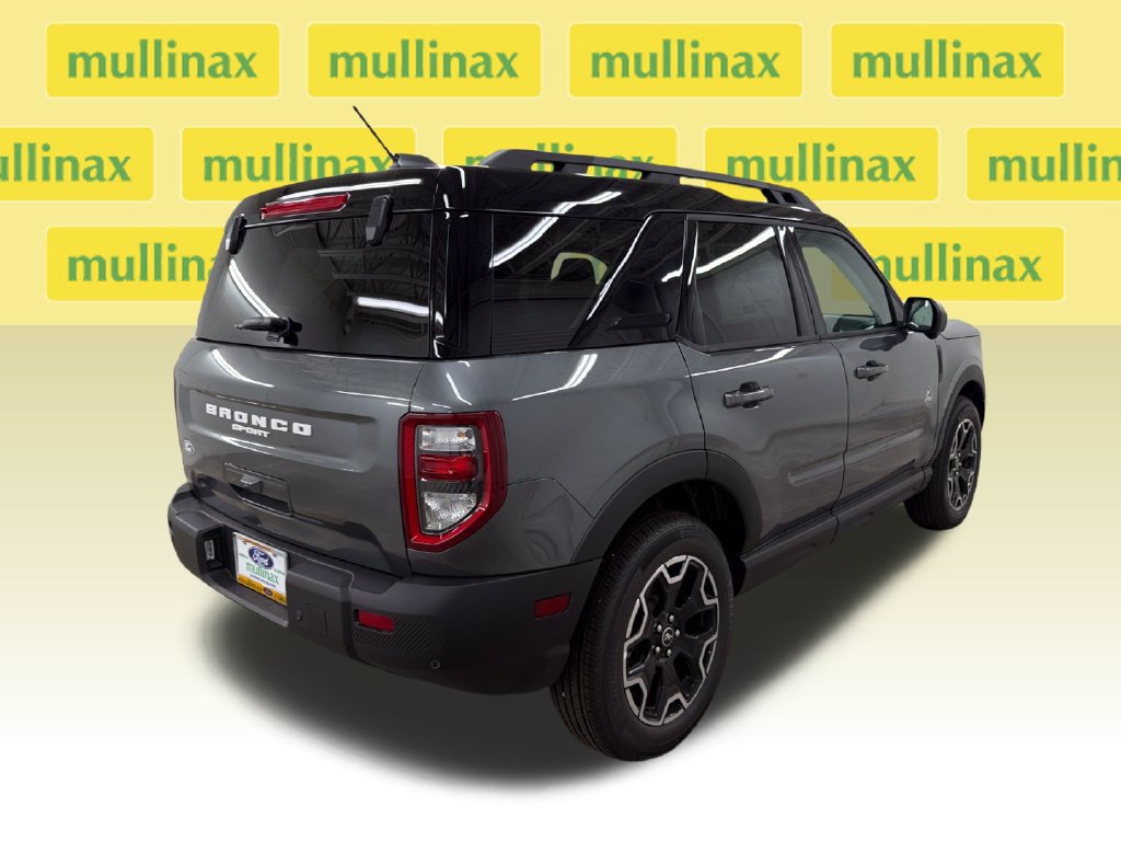 New 2026 Ford Bronco Sport Outer Banks w/ Outer Banks Tech Package+ AWD/4WD image 3
