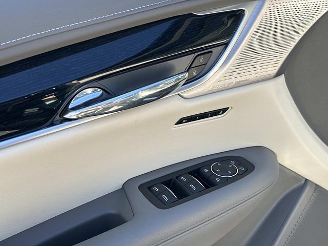 Used 2024 Cadillac XT6 Premium Luxury AWD/4WD image 17