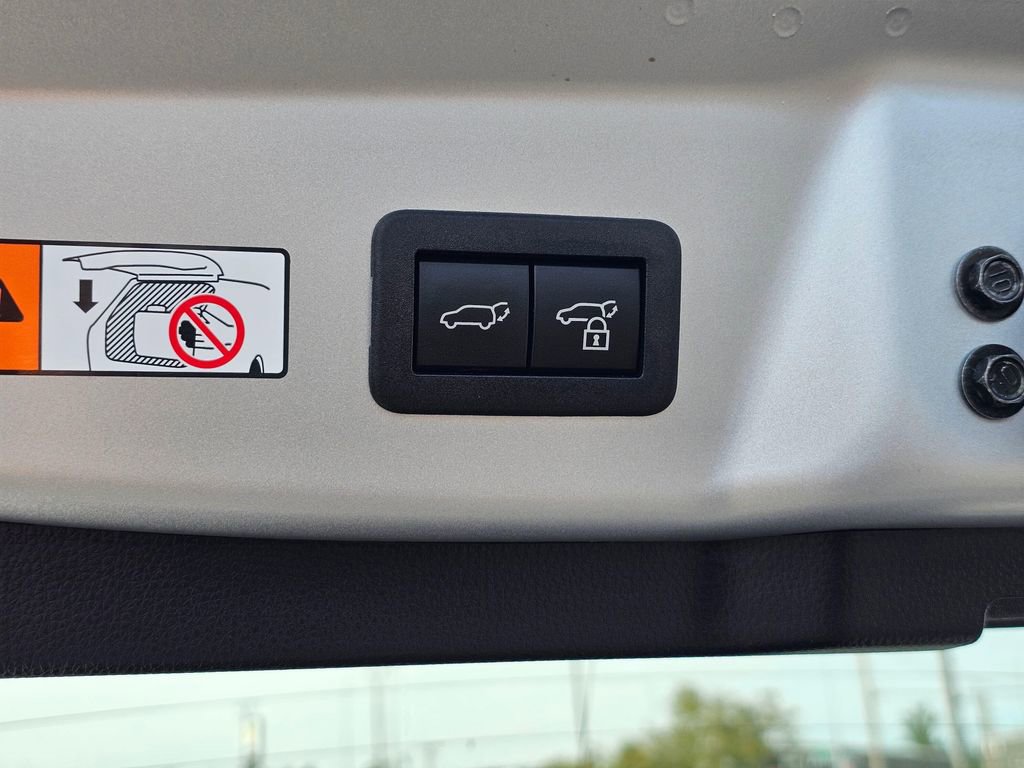 Used 2023 Toyota Prius Limited AWD/4WD image 16