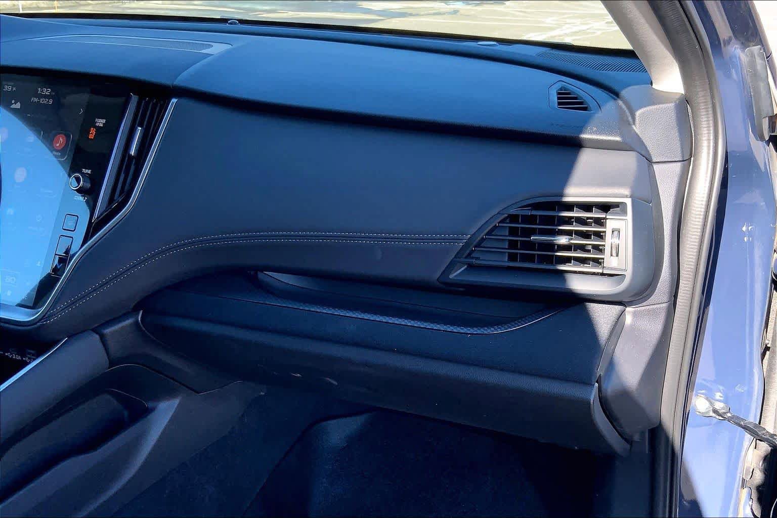 Used 2025 Subaru Outback Premium AWD/4WD image 30
