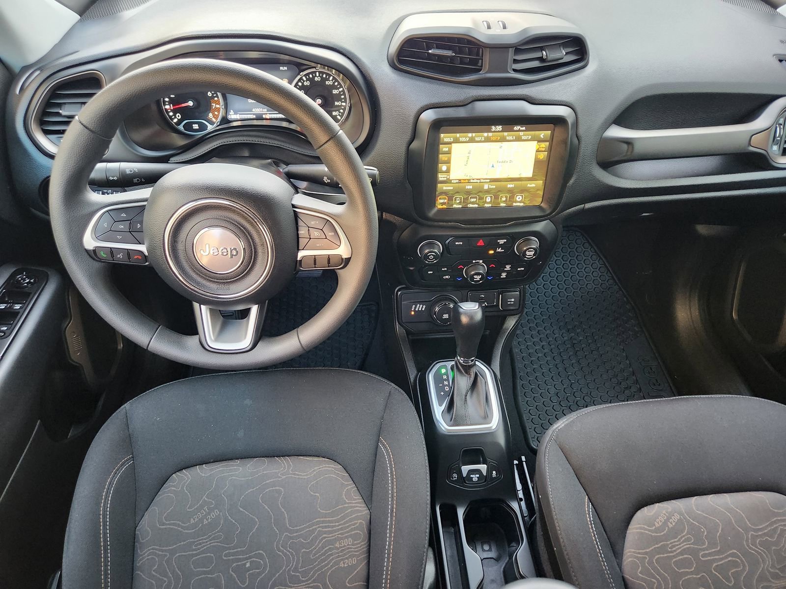 Used 2023 Jeep Renegade Latitude image 30