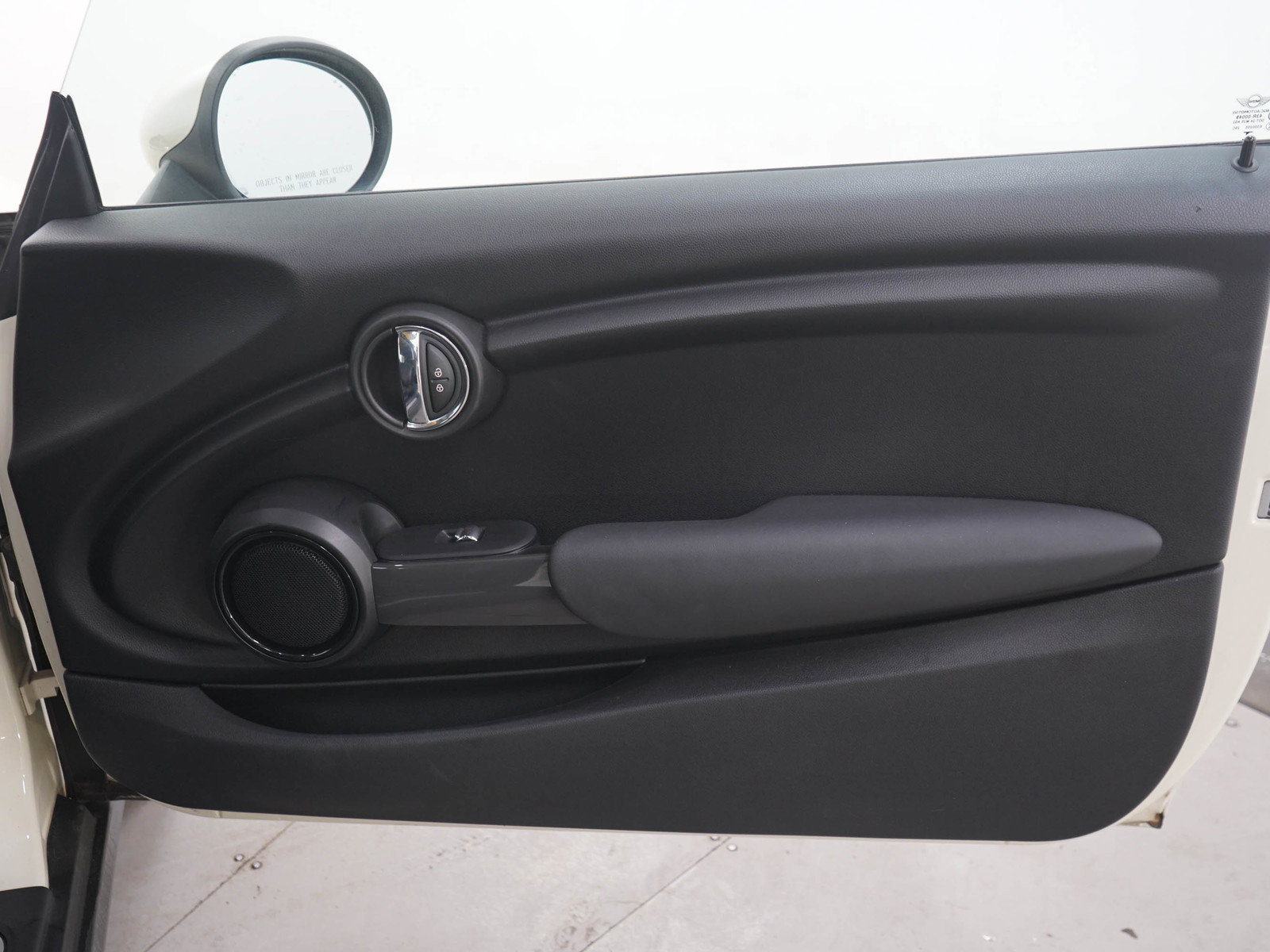 Used 2017 MINI Cooper 2-Door Hardtop FWD image 11