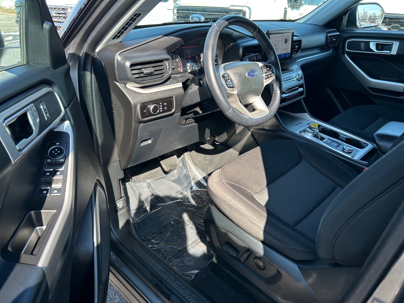 Certified 2023 Ford Explorer XLT AWD/4WD image 7