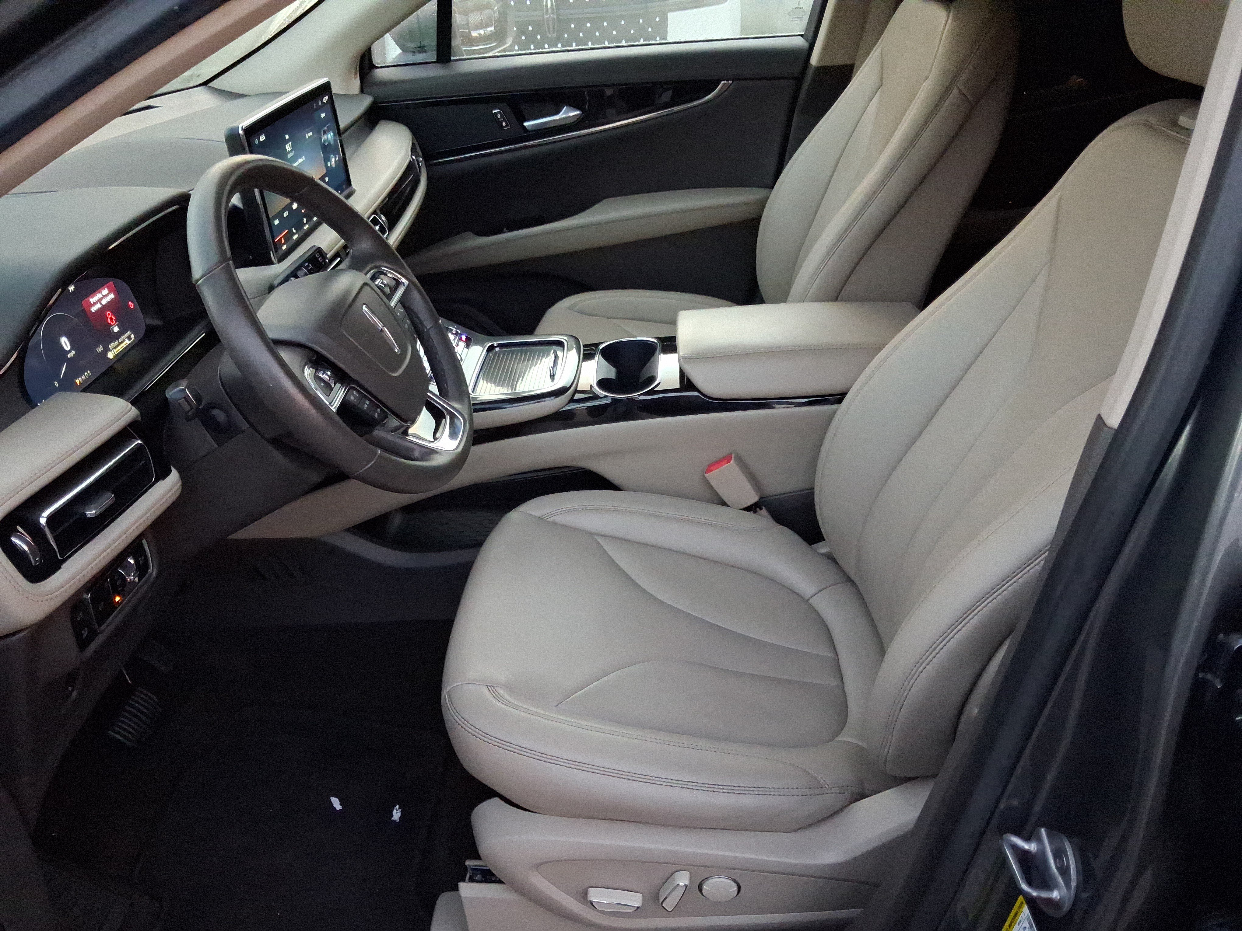 Certified 2023 Lincoln Nautilus FWD image 12