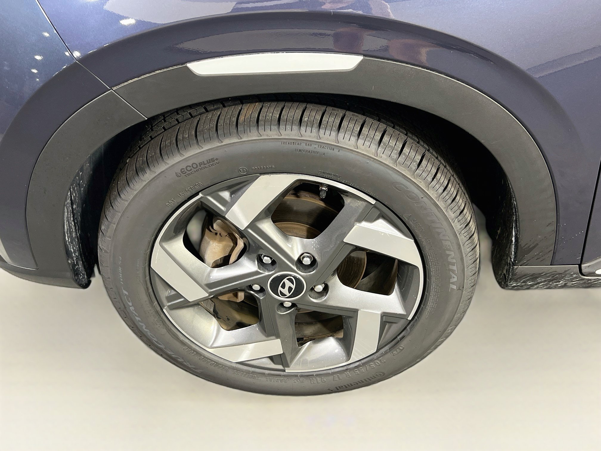 Used 2023 Hyundai Venue Limited FWD image 30