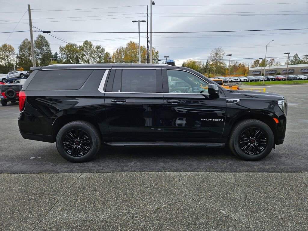 Used 2024 GMC Yukon XL SLE image 6