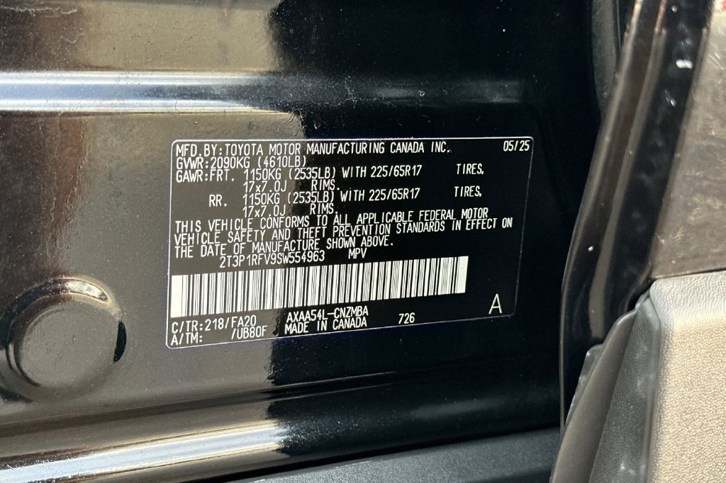 Used 2025 Toyota RAV4 XLE AWD/4WD image 33