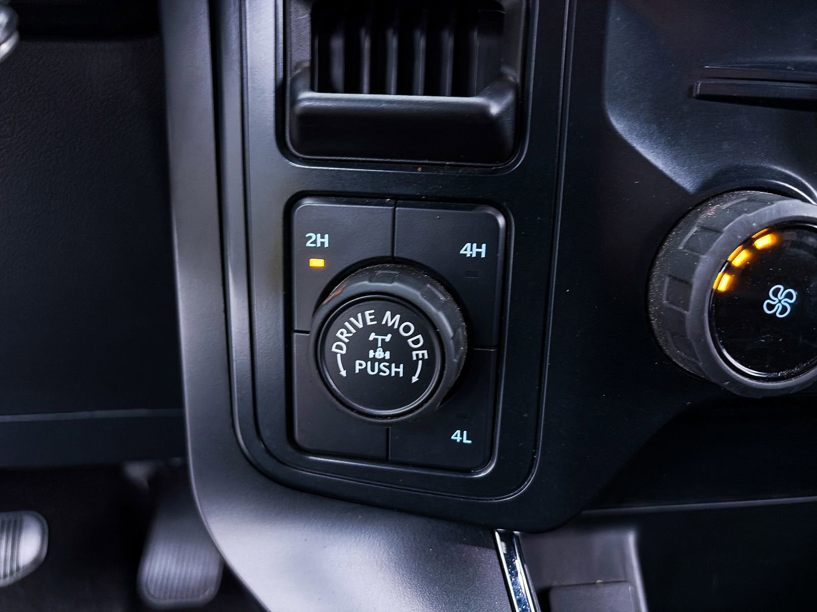 Used 2024 Ford F150 STX AWD/4WD image 23