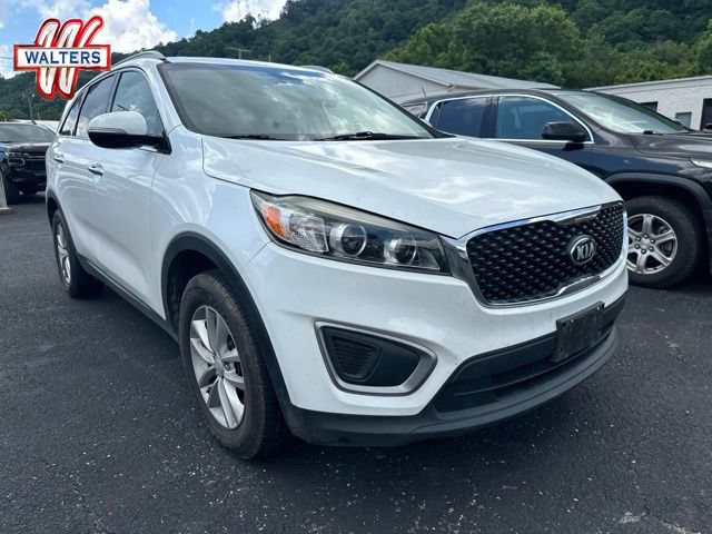 Used 2016 Kia Sorento FWD image 1