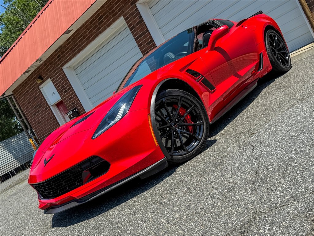 Used 2019 Chevrolet Corvette Grand Sport w/ Carbon Flash Badge Package RWD image 6
