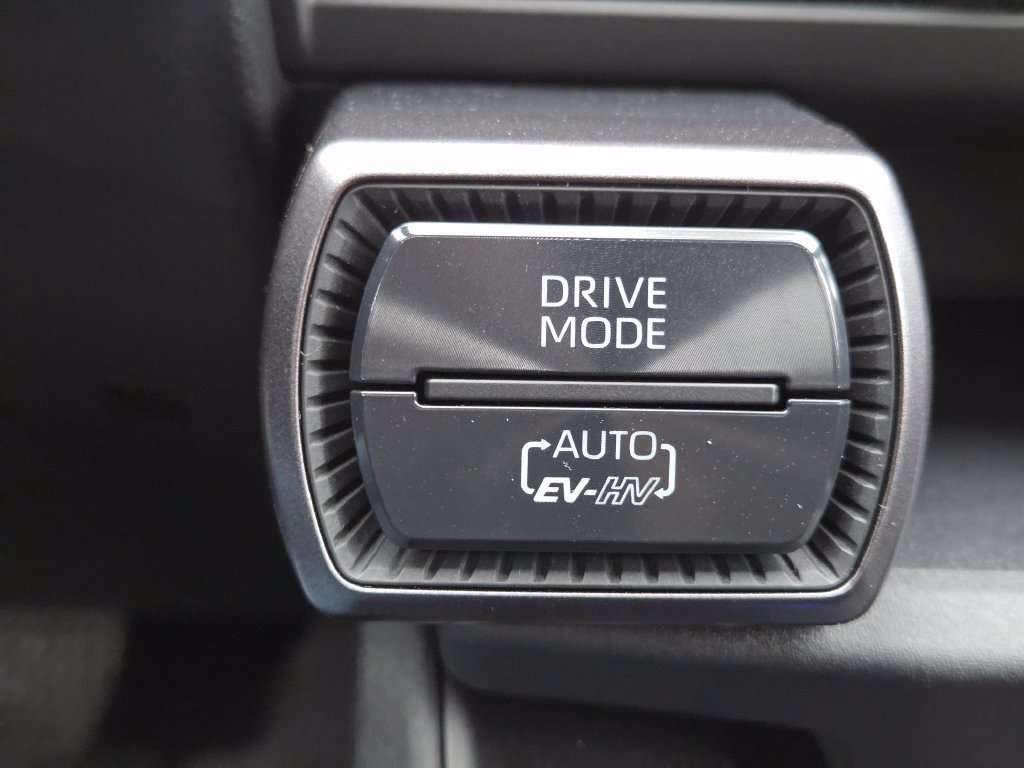 New 2026 Toyota RAV4 SE w/ Convenience Package AWD/4WD image 9