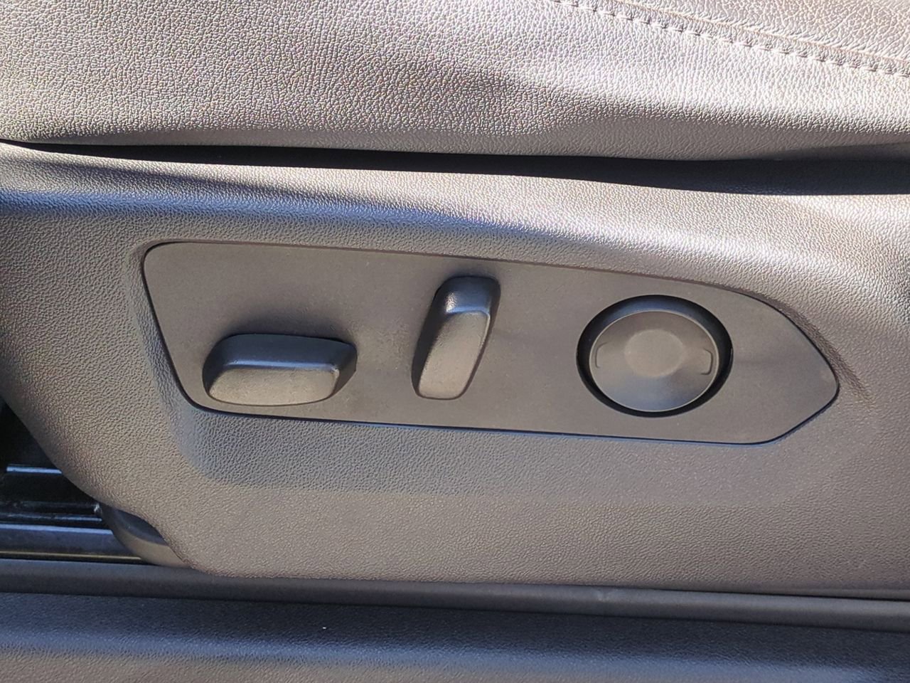 Used 2023 Chevrolet Silverado 1500 ZR2 AWD/4WD image 35