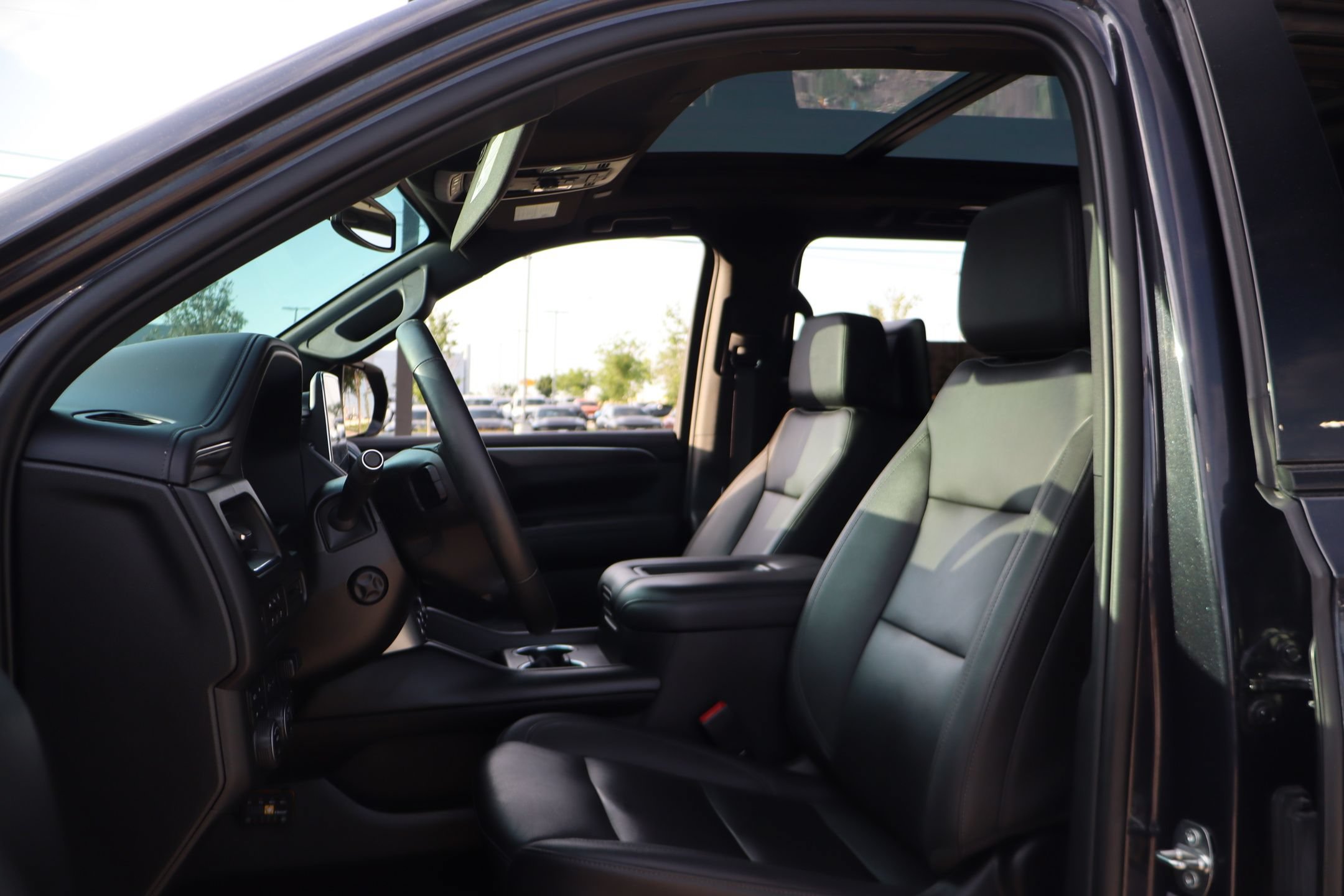 Used 2023 Chevrolet Suburban Z71 w/ Off-Road Capability Package AWD/4WD image 11