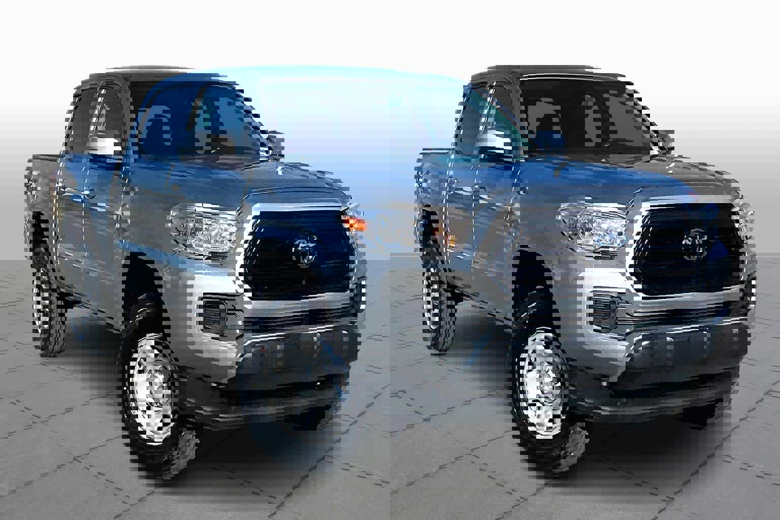 Used 2023 Toyota Tacoma SR image 3
