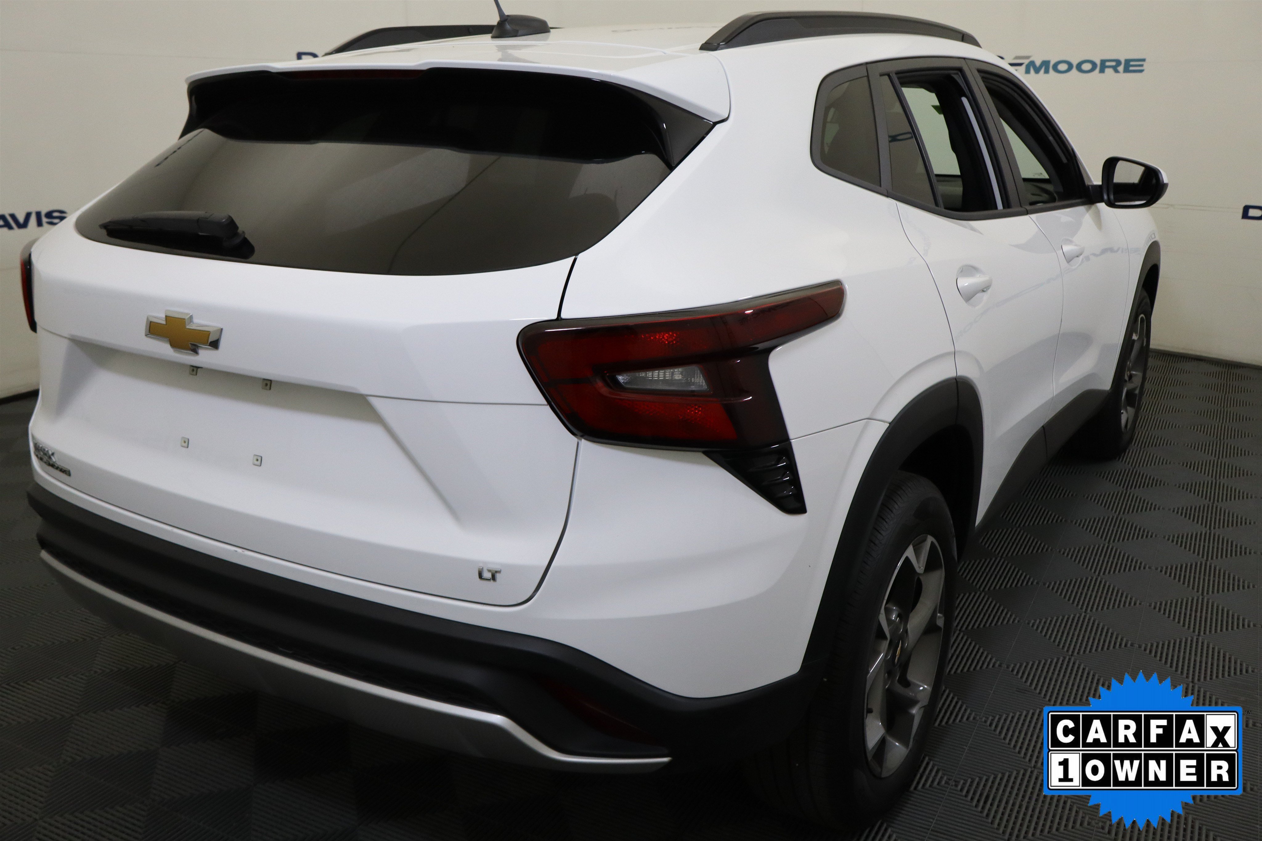 Used 2026 Chevrolet Trax LT FWD image 6