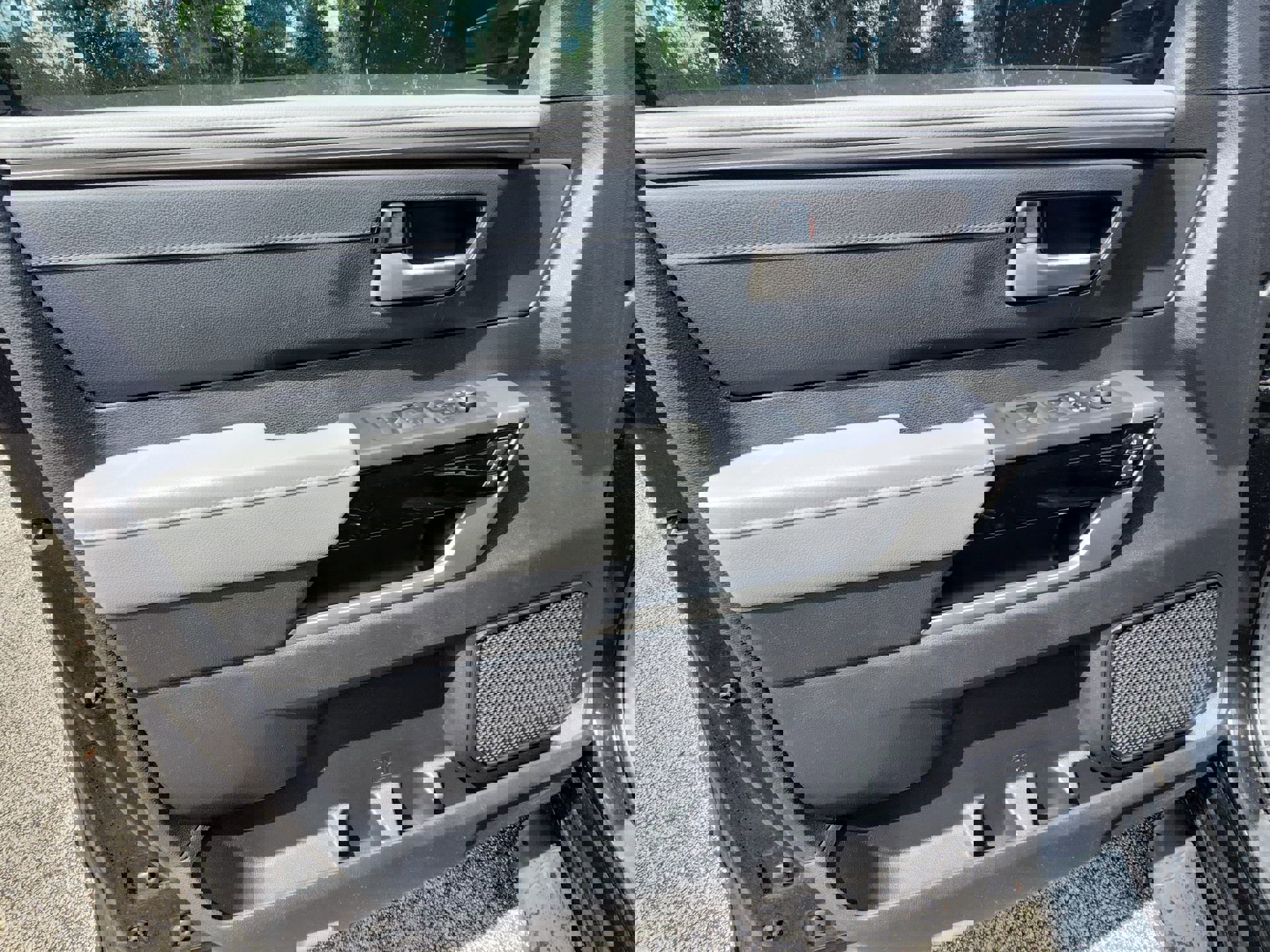 Used 2023 Toyota Tundra Limited image 14