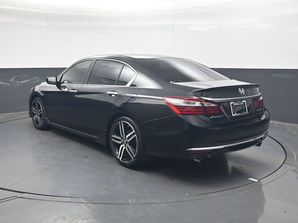 Used 2017 Honda Accord Sport image 6