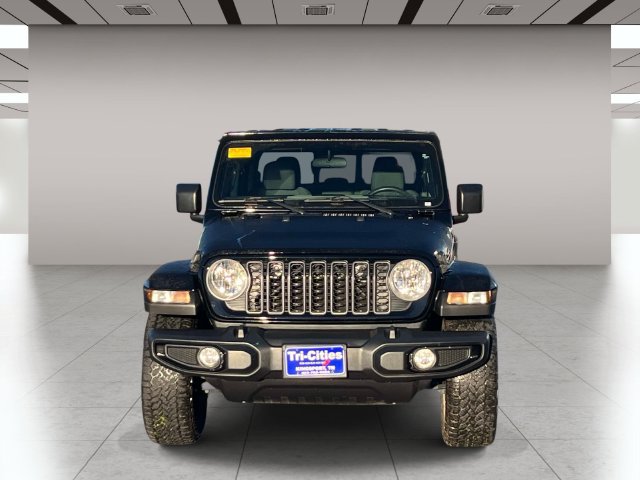 Used 2025 Jeep Gladiator Mojave AWD/4WD image 10