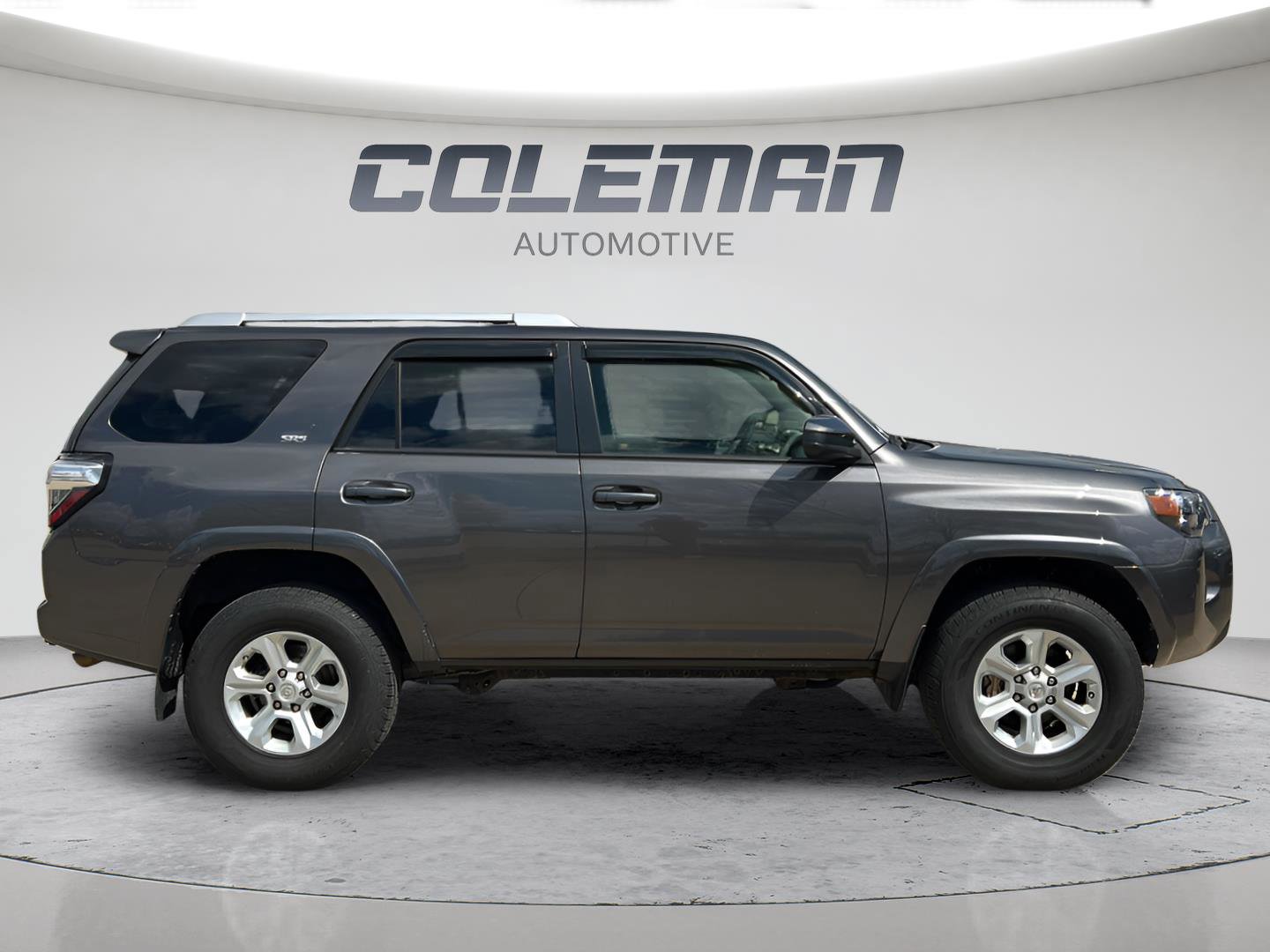 Used 2017 Toyota 4Runner SR5 image 4