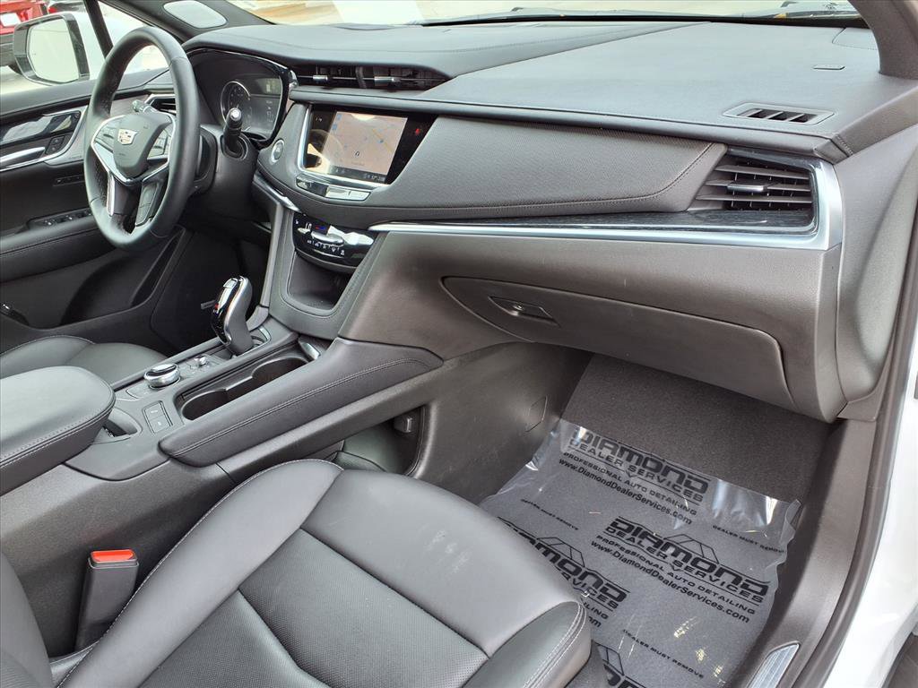 Certified 2025 Cadillac XT5 Premium Luxury image 8