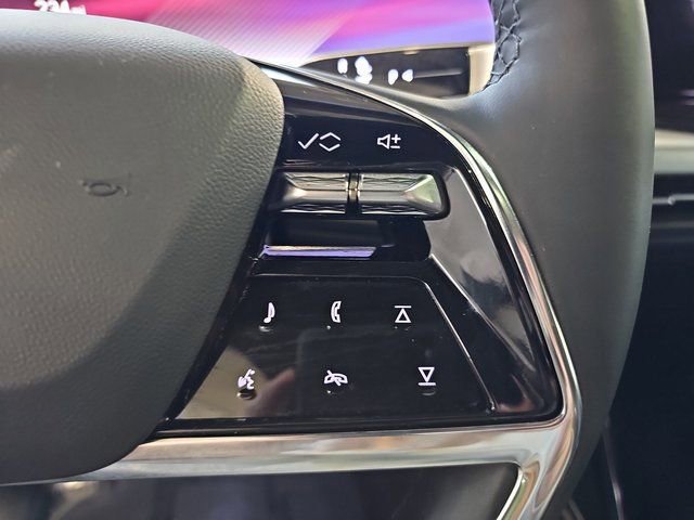 Used 2026 Cadillac Escalade IQ Sport 1 w/ LPO, ONYX Package AWD/4WD image 21