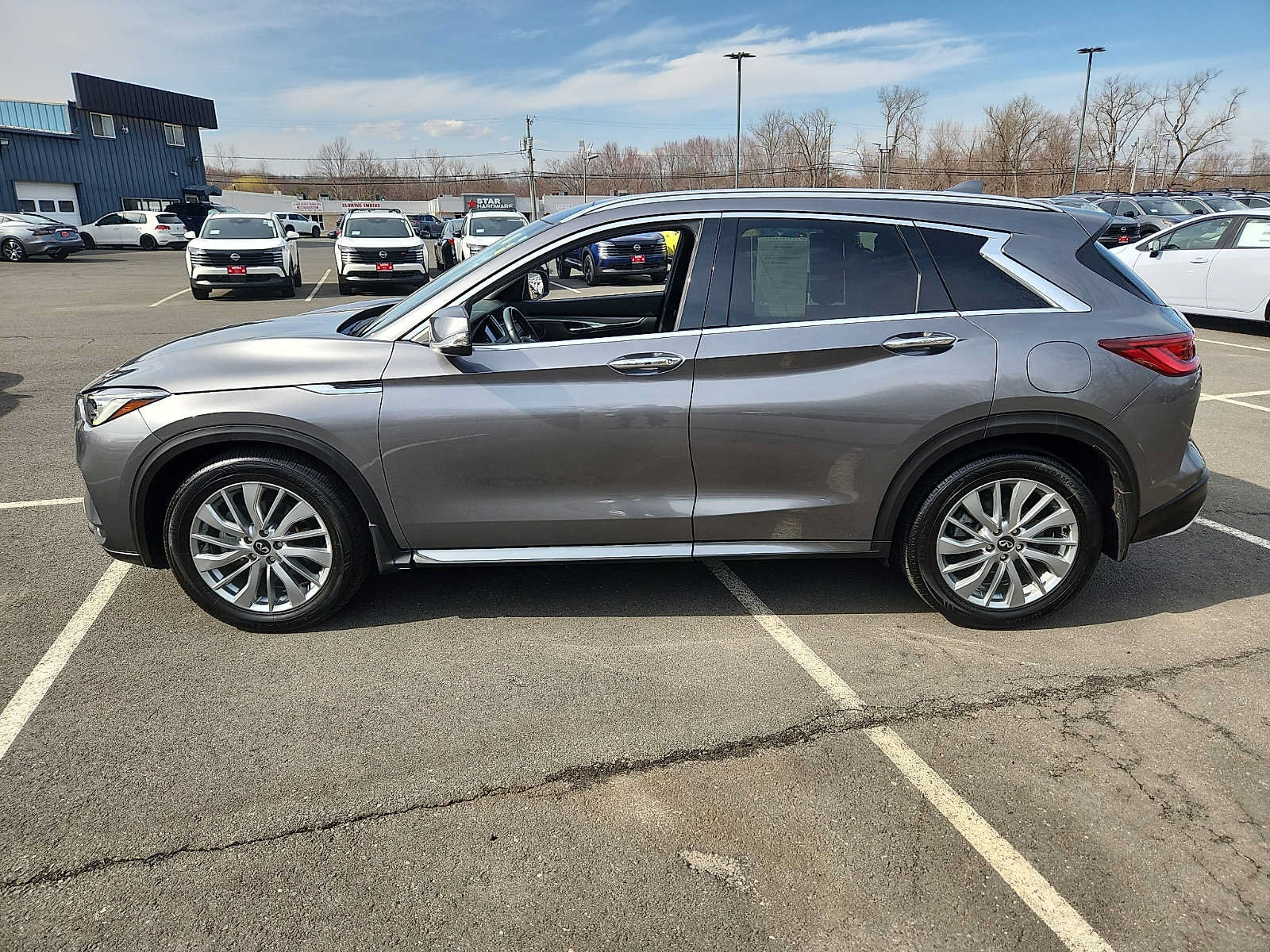 Used 2023 INFINITI QX50 Luxe AWD/4WD image 7