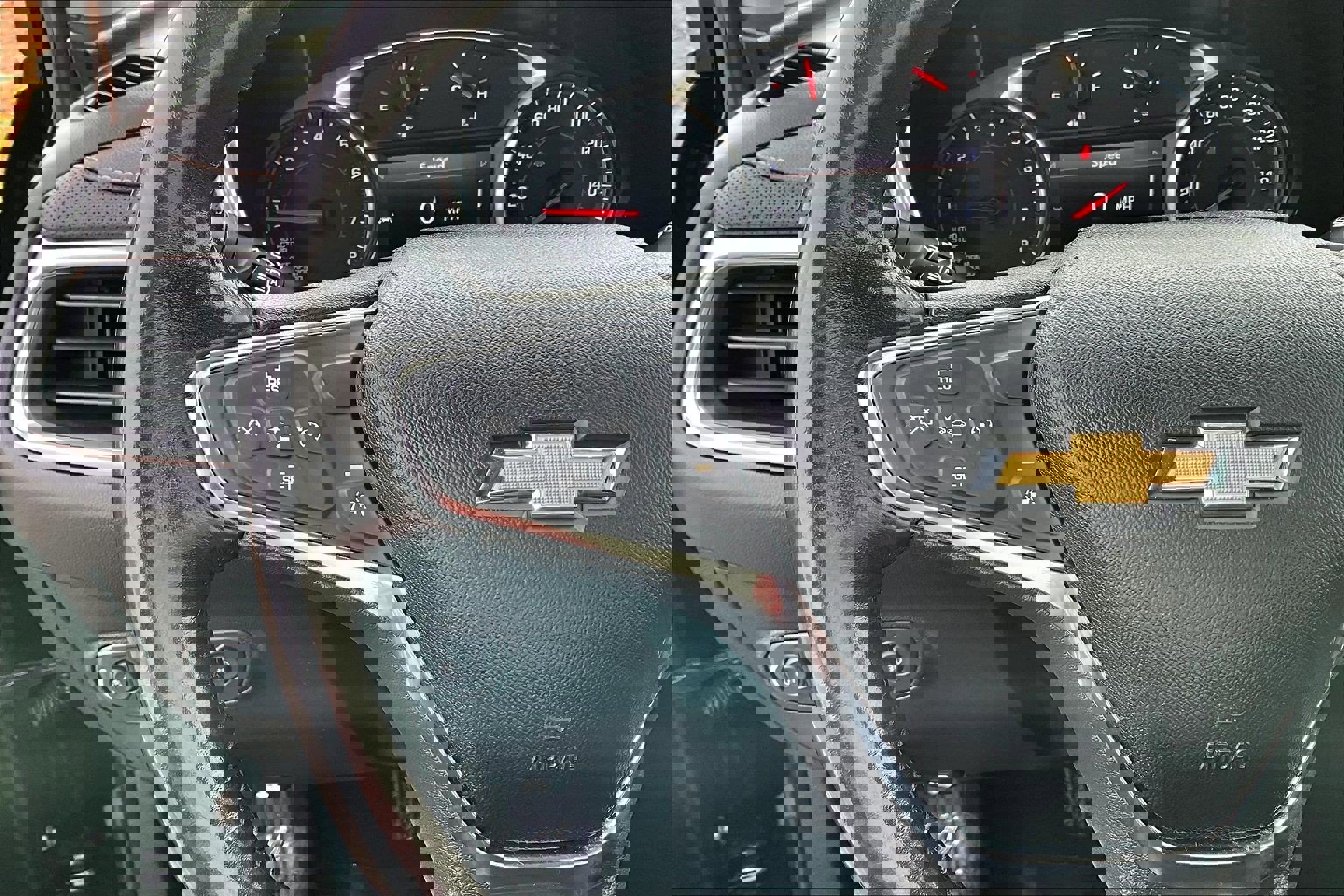 Used 2020 Chevrolet Equinox Premier w/ Premier Redline Edition image 11