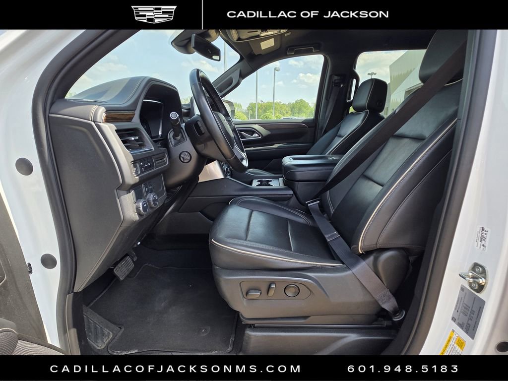 Used 2023 Chevrolet Suburban Premier image 18