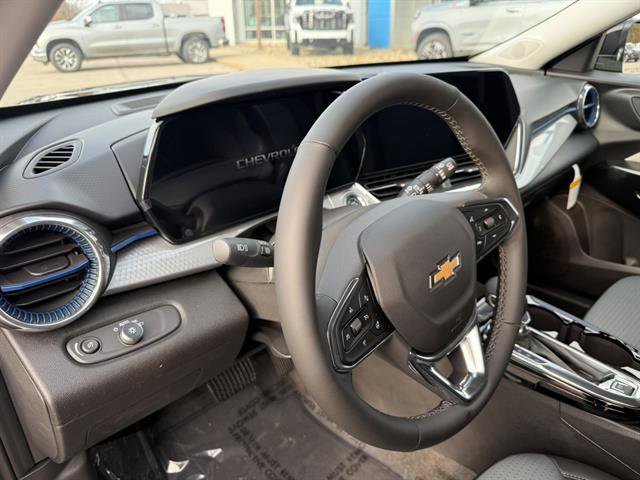 New 2026 Chevrolet Trax LT image 2