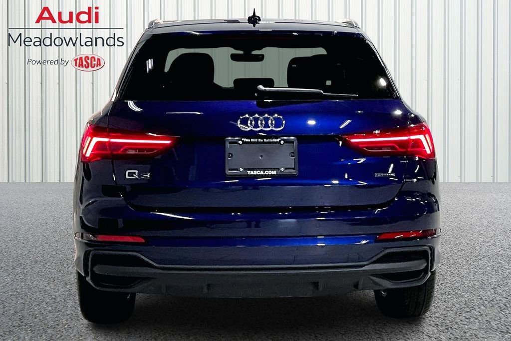 Certified 2025 Audi Q3 2.0T Premium w/ Convenience Package image 5