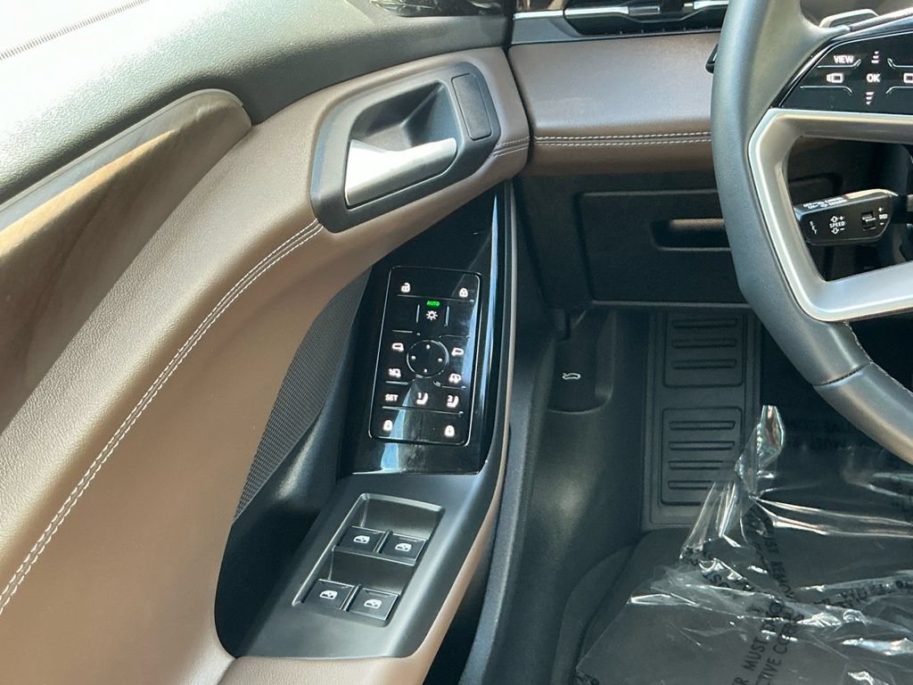 Used 2025 Audi A6 e-tron Premium w/ Ultra Package RWD image 19