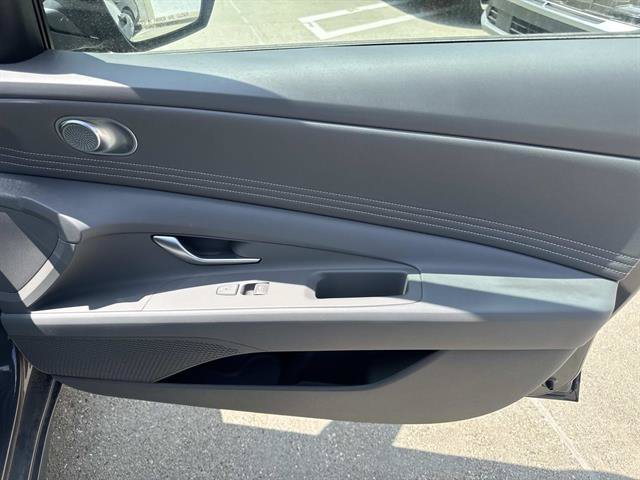 New 2026 Hyundai Elantra SEL Sport FWD image 24