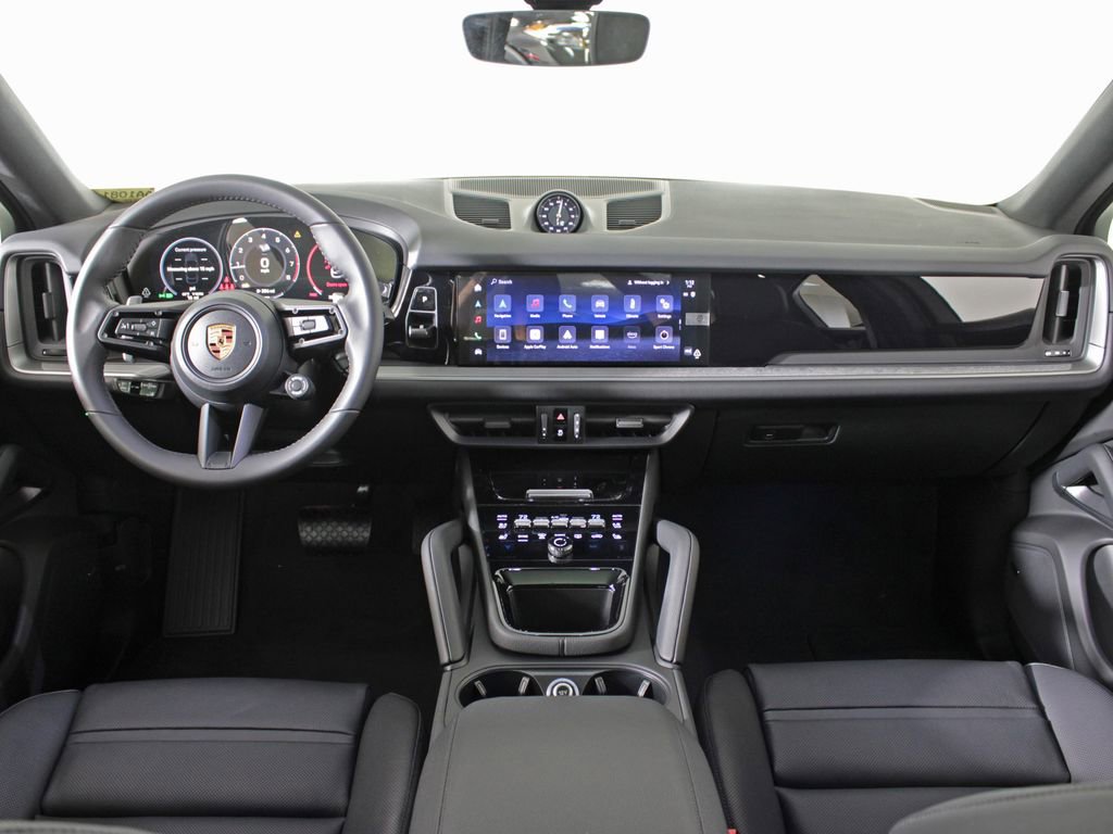 Used 2026 Porsche Cayenne Coupe image 19