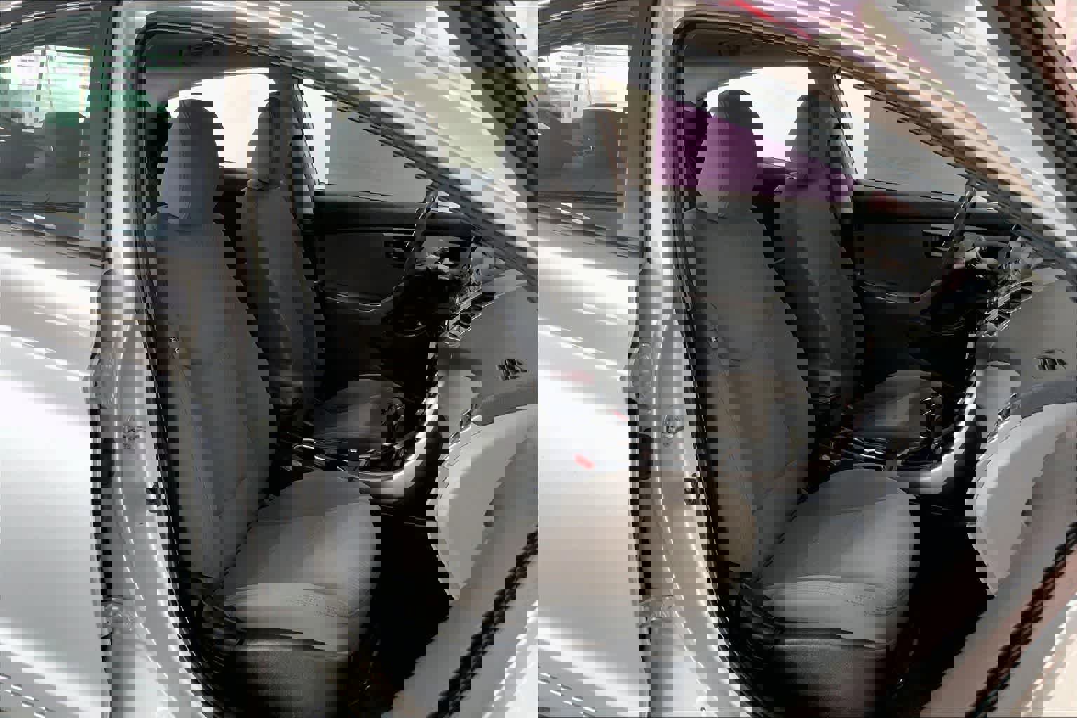 Used 2016 Hyundai Elantra SE image 12