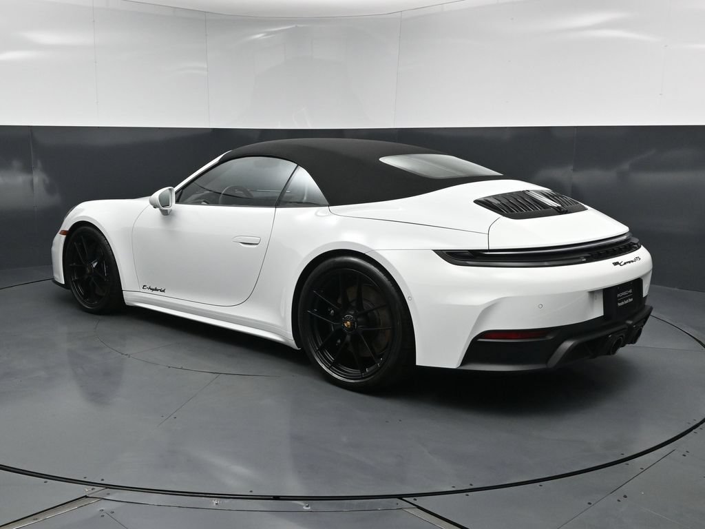 Used 2026 Porsche 911 Carrera GTS RWD image 3