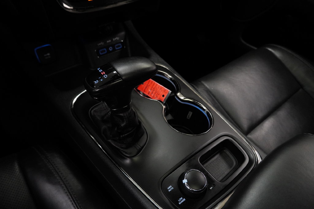Used 2020 Dodge Durango R/T w/ Blacktop Package AWD/4WD image 23