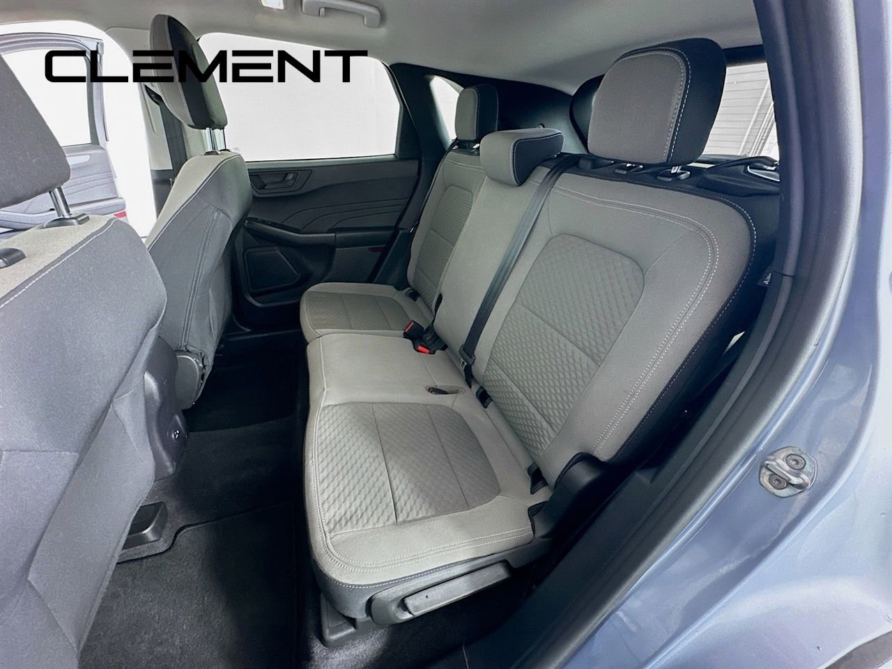 Used 2022 Ford Escape SE image 30