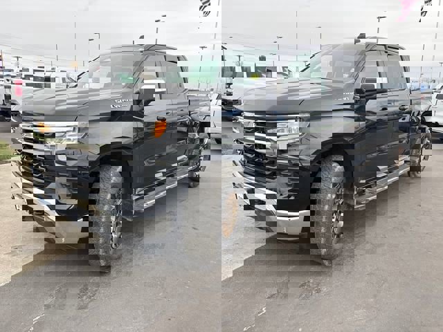 Used 2024 Chevrolet Silverado 1500 LT w/ Protection Package image 7